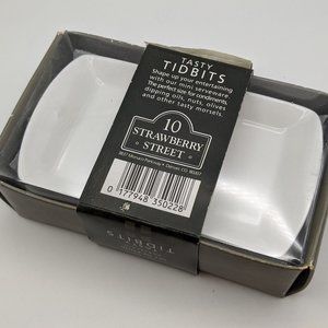 10 Strawberry Street Tasty Tidbits Set of 4 Porcelain Trays/Plates